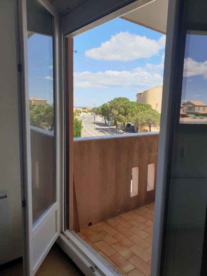 Appt 2 Ou 4 Personnes Avec Piscine, Tennis Et Parking Prive Fleury  Exteriör bild